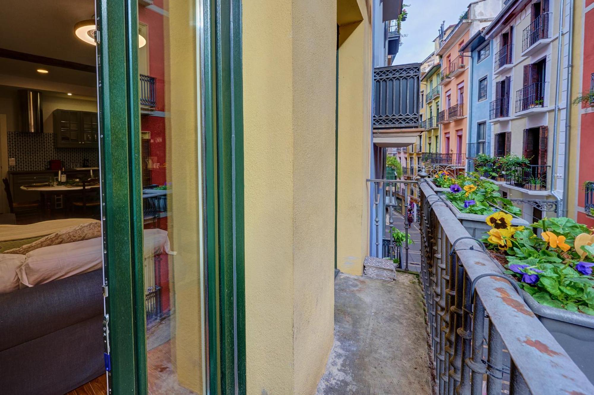 Heart Of Pamplona Apartments IV By Clabao Exterior foto